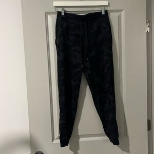 Used lululemon army camo print jogger